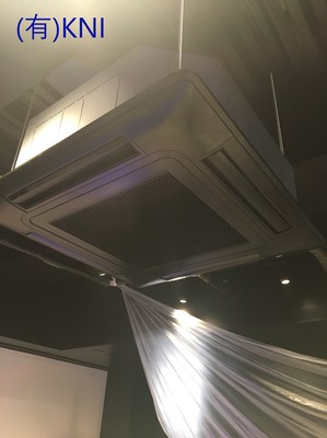 K1809112.jpg